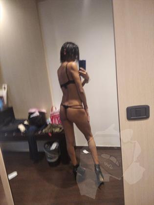 Adriana 3