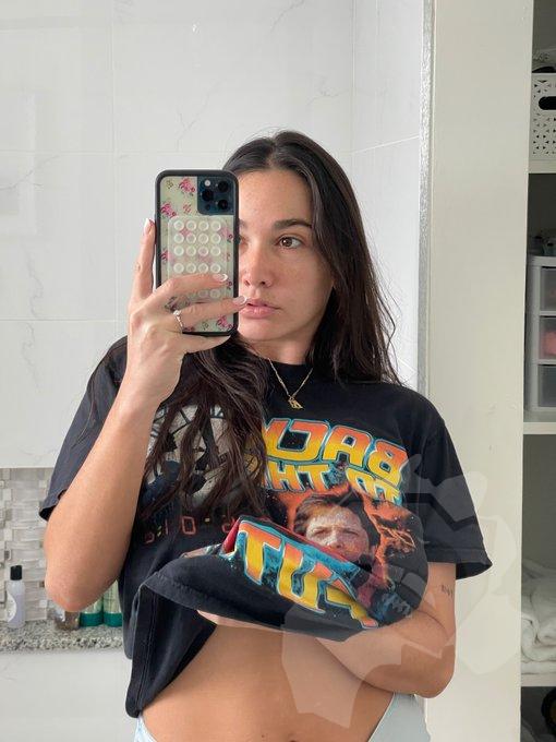 Mia 1