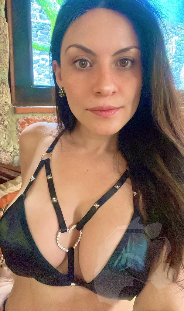 Yanine 4